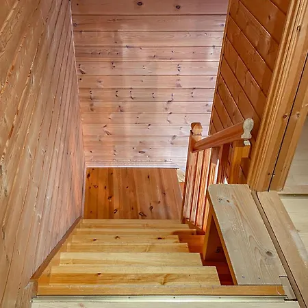 4 Bedroom Lovely In Leinoya Nyaraló Fosnavåg