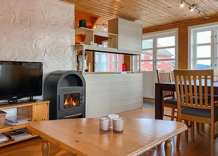 4 Bedroom Lovely In Leinoya *