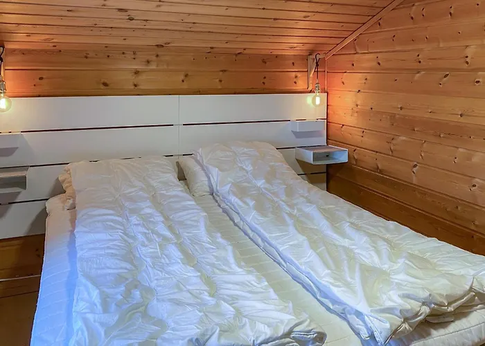 4 Bedroom Lovely In Leinoya