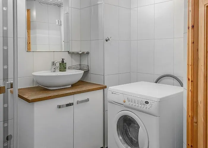 4 Bedroom Lovely In Leinoya Ferienhaus Fosnavåg