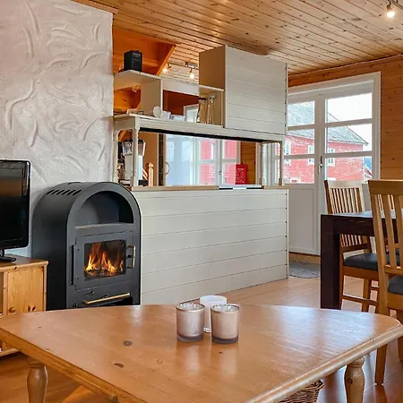 4 Bedroom Lovely In Leinoya *