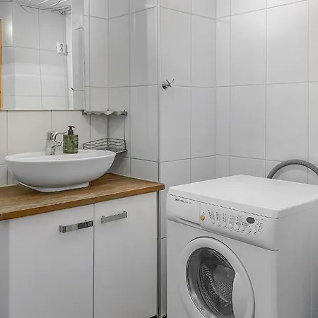 4 Bedroom Lovely In Leinoya Vakantiehuis Fosnavåg